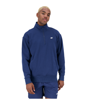 new-balance-essentials-logo-sweatshirt-blau-fnny-mt31501-lifestyle_front.png