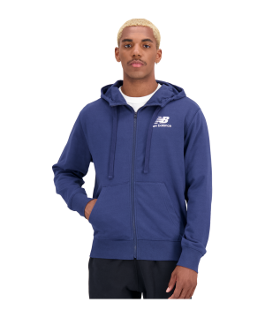 new-balance-essentials-stacked-logo-jacke-fnny-mj31536-lifestyle_front.png