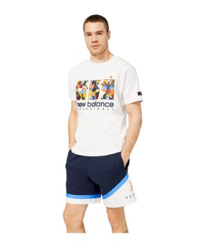 new-balance-hoops-classic-court-t-shirt-blau-fsah-mt23587-lifestyle_front.png