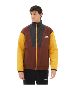 new-balance-athletics-outerwear-jacke-grau-frok-mj23501-lifestyle_front.png