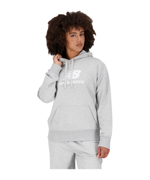 new-balance-stacked-oversized-hoody-damen-fag-wt31533-lifestyle_front.png