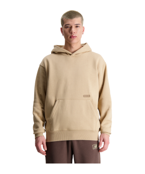 new-balance-essentials-winter-hoody-rot-finc-mt33516-lifestyle_front.png