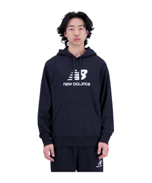 new-balance-essentials-stacked-logo-hoody-fbk-mt31537-lifestyle_front.png