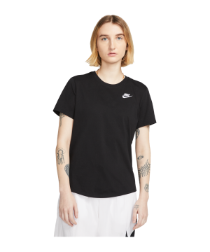 nike-club-essentials-t-shirt-damen-f010-dx7902-laufbekleidung_front.png